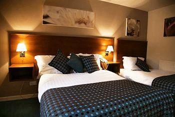 Wild Boar Hotel Beeston  Экстерьер фото